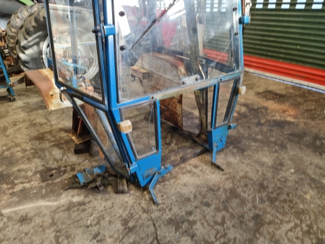 Ford 5600, 6600, 7600, 5000, 6000 Complete Fritzmeier Cab, Frame, Mark 2 Sold - תא: תמונה 5 Ford 5600, 6600, 7600, 5000, 6000 Complete Fritzmeier Cab, Frame, Mark 2 Sold - תא: תמונה 5