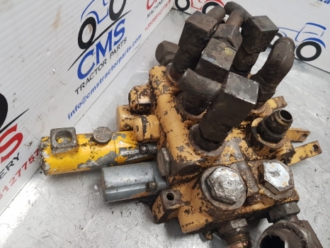 Ford 655, 655a, 550, 555, 555a Digger Loader Control Hydraulic Valve Complete - שסתום הידרולי עבור מחפרון: תמונה 4 Ford 655, 655a, 550, 555, 555a Digger Loader Control Hydraulic Valve Complete - שסתום הידרולי עבור מחפרון: תמונה 4