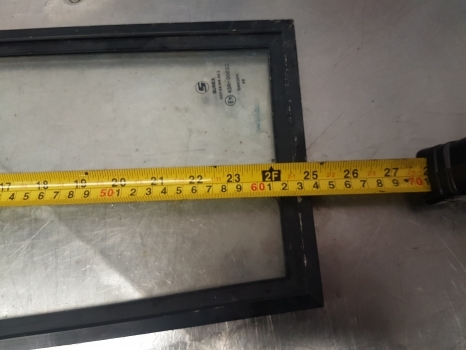 Ford 6610, 7410 Cab Low Panel Glass With Frame Rhs 83931985, E2nn94000r68aa - חלון וחלקים עבור טרקטור חקלאי: תמונה 5 Ford 6610, 7410 Cab Low Panel Glass With Frame Rhs 83931985, E2nn94000r68aa - חלון וחלקים עבור טרקטור חקלאי: תמונה 5