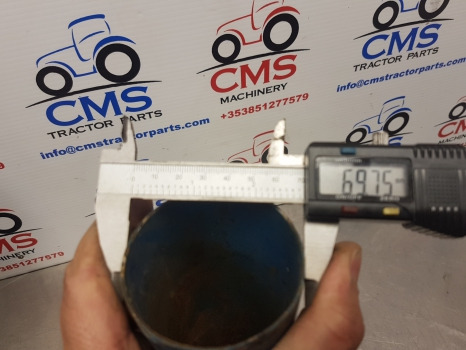 Ford 7000, 7100, 7200, Air Filter Tube D1nn9c602a, D1nn9c602b - מערכת כניסת אוויר: תמונה 4 Ford 7000, 7100, 7200, Air Filter Tube D1nn9c602a, D1nn9c602b - מערכת כניסת אוויר: תמונה 4