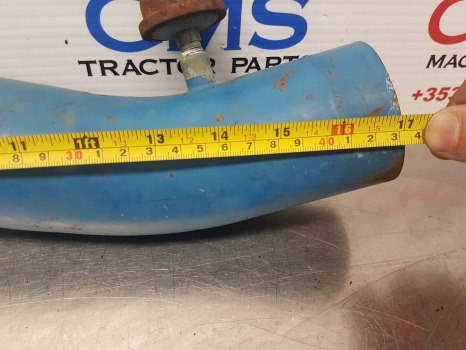 Ford 7000, 7100, 7200, Air Filter Tube D1nn9c602a, D1nn9c602b - מערכת כניסת אוויר: תמונה 3 Ford 7000, 7100, 7200, Air Filter Tube D1nn9c602a, D1nn9c602b - מערכת כניסת אוויר: תמונה 3