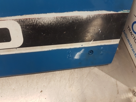 Ford 7600 Rhs Bonnet Hood Panel C7nn16625e, E9nn16a724aa, D5nn16a724b - מכסה מנוע עבור טרקטור חקלאי: תמונה 5 Ford 7600 Rhs Bonnet Hood Panel C7nn16625e, E9nn16a724aa, D5nn16a724b - מכסה מנוע עבור טרקטור חקלאי: תמונה 5