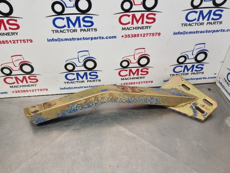 Ford 7610, 7710, 7810, 8830, 8730 Foot Step Lhs Bracket Only E4nn9420041ab - צעד: תמונה 1 Ford 7610, 7710, 7810, 8830, 8730 Foot Step Lhs Bracket Only E4nn9420041ab - צעד: תמונה 1