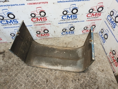 Ford 7810, 7910, 8210 Bonnet Cover Panel In Front Of The Cab D5nn9n128a - מכסה מנוע עבור טרקטור חקלאי: תמונה 5 Ford 7810, 7910, 8210 Bonnet Cover Panel In Front Of The Cab D5nn9n128a - מכסה מנוע עבור טרקטור חקלאי: תמונה 5
