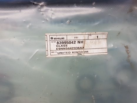 Ford 7840, 6640, 7740, 8240, 8340 Rear Lower Glass 83995042, E9nn9442036aa - חלון וחלקים עבור טרקטור חקלאי: תמונה 2 Ford 7840, 6640, 7740, 8240, 8340 Rear Lower Glass 83995042, E9nn9442036aa - חלון וחלקים עבור טרקטור חקלאי: תמונה 2