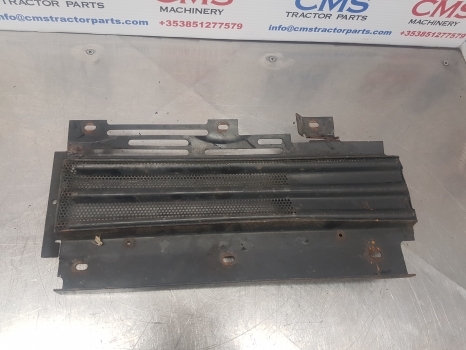 Ford 7840, 8240, 8340 Side Grill Lhs Broken Support F0nn8201ad, F0nn8201af - גריל עבור טרקטור חקלאי: תמונה 2 Ford 7840, 8240, 8340 Side Grill Lhs Broken Support F0nn8201ad, F0nn8201af - גריל עבור טרקטור חקלאי: תמונה 2