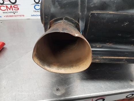 Ford 8530, 8700, Tw10, Tw5 Air Cleaner Filter Box D8nn9600cb12m, 81870841 - מערכת כניסת אוויר: תמונה 5 Ford 8530, 8700, Tw10, Tw5 Air Cleaner Filter Box D8nn9600cb12m, 81870841 - מערכת כניסת אוויר: תמונה 5