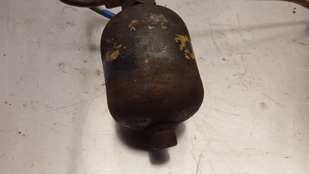 Ford Fiat 8340, 40, 60, M Series Oil Accumulator F0nn7h022ba12b, 5173023 - חלקי הידרוליקה עבור טרקטור חקלאי: תמונה 2 Ford Fiat 8340, 40, 60, M Series Oil Accumulator F0nn7h022ba12b, 5173023 - חלקי הידרוליקה עבור טרקטור חקלאי: תמונה 2