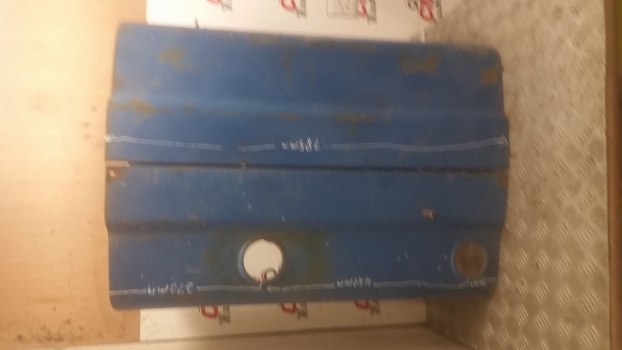 Ford Ford Bonnet Complete - מכסה מנוע עבור טרקטור חקלאי: תמונה 1 Ford Ford Bonnet Complete - מכסה מנוע עבור טרקטור חקלאי: תמונה 1