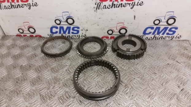 Ford New Holland 40, Ts Transmission Synchronizer Forward, Reverse 82001900 - תמסורת עבור טרקטור חקלאי: תמונה 1 Ford New Holland 40, Ts Transmission Synchronizer Forward, Reverse 82001900 - תמסורת עבור טרקטור חקלאי: תמונה 1