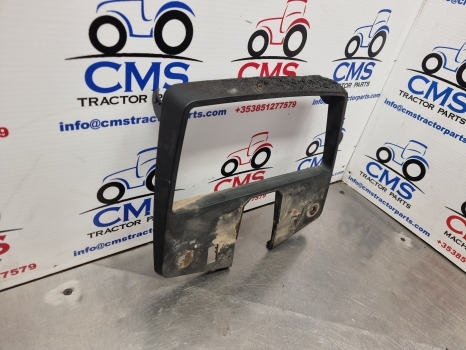 John Deere 6100, 6000, 7000, 7010 Series, Instrument Panel Damaged L79870 - תא ופנים הרכב: תמונה 2 John Deere 6100, 6000, 7000, 7010 Series, Instrument Panel Damaged L79870 - תא ופנים הרכב: תמונה 2