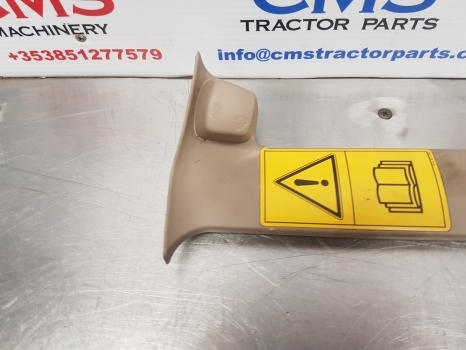 John Deere 6115m, 6m Series, 6030, 6020 Series,  Cab Cover Panel L209012 - תא ופנים הרכב: תמונה 2 John Deere 6115m, 6m Series, 6030, 6020 Series,  Cab Cover Panel L209012 - תא ופנים הרכב: תמונה 2