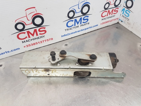 John Deere 6145r, 6m, 6r Series, Front Wiper Motor Assy Al215736 - מגב עבור מכונה חקלאית: תמונה 4 John Deere 6145r, 6m, 6r Series, Front Wiper Motor Assy Al215736 - מגב עבור מכונה חקלאית: תמונה 4