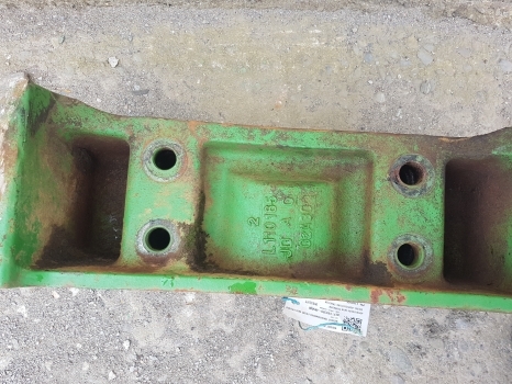 John Deere 6610, 6210, 6110, 6010, 6020, Main Weight Carrier Block 70kg L110165 - משקל נגד: תמונה 2 John Deere 6610, 6210, 6110, 6010, 6020, Main Weight Carrier Block 70kg L110165 - משקל נגד: תמונה 2