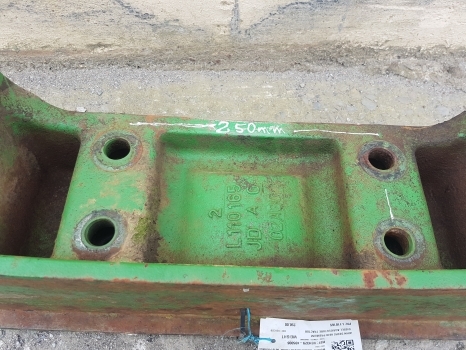 John Deere 6610, 6210, 6110, 6010, 6020, Main Weight Carrier Block 70kg L110165 - משקל נגד: תמונה 3 John Deere 6610, 6210, 6110, 6010, 6020, Main Weight Carrier Block 70kg L110165 - משקל נגד: תמונה 3