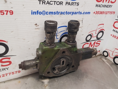 John Deere 6800, 6100 Hydraulic Auxiliary Spool Valve Al75842, Al171118, 8506e - חלקי הידרוליקה: תמונה 5 John Deere 6800, 6100 Hydraulic Auxiliary Spool Valve Al75842, Al171118, 8506e - חלקי הידרוליקה: תמונה 5