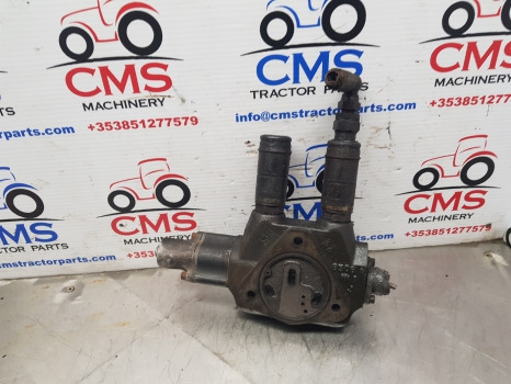 John Deere 6900, 6100 Hydraulic Auxiliary Spool Valve Al75841, 8506d - חלקי הידרוליקה: תמונה 1 John Deere 6900, 6100 Hydraulic Auxiliary Spool Valve Al75841, 8506d - חלקי הידרוליקה: תמונה 1