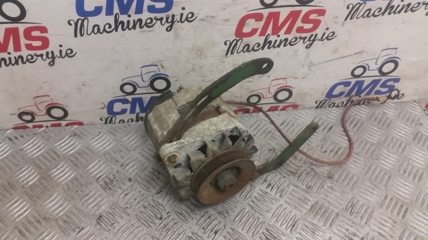 John Deere Case Alternator Iskra 12v65a Aak3330, 11201595, A187873, Re509106 - אלטרנטור עבור טרקטור חקלאי: תמונה 1 John Deere Case Alternator Iskra 12v65a Aak3330, 11201595, A187873, Re509106 - אלטרנטור עבור טרקטור חקלאי: תמונה 1