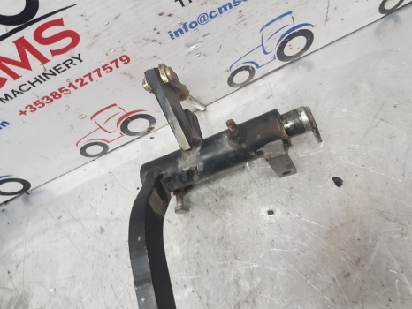 Manitou Mrt 2540 M Series Cab Brake Pedal 527321 - דוושה עבור מפעיל טלסקופי: תמונה 5 Manitou Mrt 2540 M Series Cab Brake Pedal 527321 - דוושה עבור מפעיל טלסקופי: תמונה 5