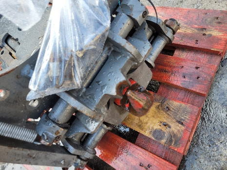 מסגרת/ שלדה Massey Feguson Valtra S374 Pick Up Hitch Complete Dromore Mf Z15 4387554m92: תמונה 10