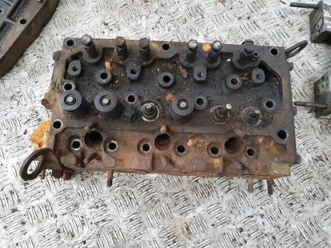 Massey Ferguson 133, 135, 140, 145, 148, 150, Ad3.152 Cylinder Head 86550 - ראש צילינדר עבור טרקטור חקלאי: תמונה 1 Massey Ferguson 133, 135, 140, 145, 148, 150, Ad3.152 Cylinder Head 86550 - ראש צילינדר עבור טרקטור חקלאי: תמונה 1