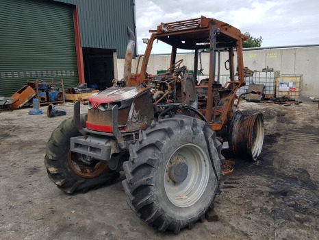 Massey Ferguson 5612 Front, Rear Axle, Pto, Transmission, Engine Parts - מנוע: תמונה 1 Massey Ferguson 5612 Front, Rear Axle, Pto, Transmission, Engine Parts - מנוע: תמונה 1