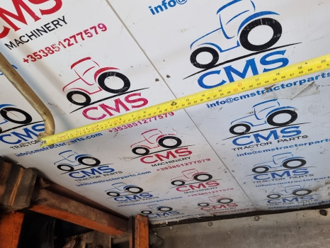 Mccormick Mc 130, Case, Landini, Mx, Mc, Cab Back Window Frame 4213072m9 - חלון וחלקים: תמונה 5 Mccormick Mc 130, Case, Landini, Mx, Mc, Cab Back Window Frame 4213072m9 - חלון וחלקים: תמונה 5