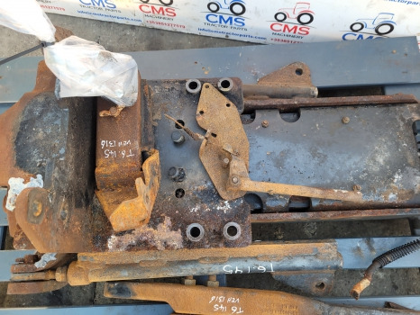 New Holland Case T6, Maxxum, Mxu, T6000, Tsa Ser T6.145 Pick Up Hitch 87482831 - מסגרת/ שלדה: תמונה 4 New Holland Case T6, Maxxum, Mxu, T6000, Tsa Ser T6.145 Pick Up Hitch 87482831 - מסגרת/ שלדה: תמונה 4