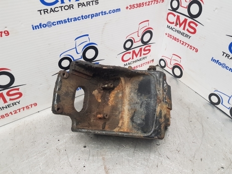 New Holland Case T6, T7 T7.200 Air Compressor Bracket Support 84548310, 87802974 - מדחס בלם אוויר עבור טרקטור חקלאי: תמונה 2 New Holland Case T6, T7 T7.200 Air Compressor Bracket Support 84548310, 87802974 - מדחס בלם אוויר עבור טרקטור חקלאי: תמונה 2