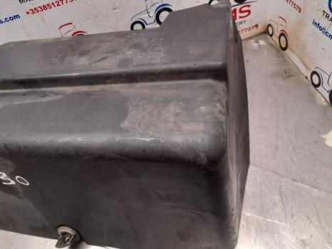 New Holland Case T6000, Tsa, Maxxum, Puma T7030 Battery Cover 87316828, 82032836 - מערכת חשמל עבור מכונה חקלאית: תמונה 3 New Holland Case T6000, Tsa, Maxxum, Puma T7030 Battery Cover 87316828, 82032836 - מערכת חשמל עבור מכונה חקלאית: תמונה 3
