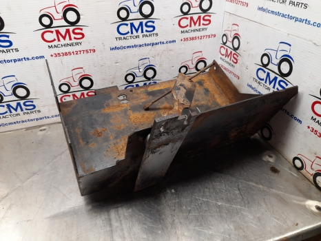 New Holland Case T7000, Puma T7030, T7040, Puma 210 Battery Tray 84144595 - מערכת חשמל עבור מכונה חקלאית: תמונה 5 New Holland Case T7000, Puma T7030, T7040, Puma 210 Battery Tray 84144595 - מערכת חשמל עבור מכונה חקלאית: תמונה 5