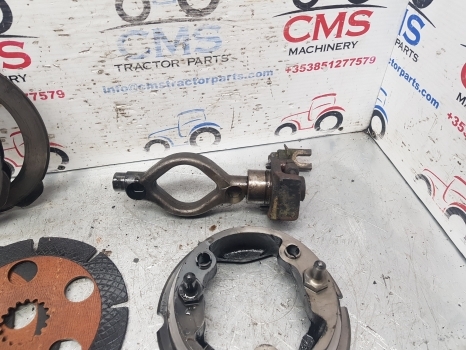 New Holland Lm435a Dana Spicer Brake Actuator Disc Kit 112.07.610.02; 85813919 - דיסק בלמים עבור מפעיל טלסקופי: תמונה 5 New Holland Lm435a Dana Spicer Brake Actuator Disc Kit 112.07.610.02; 85813919 - דיסק בלמים עבור מפעיל טלסקופי: תמונה 5
