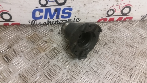 New Holland T5.100, T5.110, T5.120 4wd Propeller Shaft Hub 47669813 - גל מדחף עבור טרקטור חקלאי: תמונה 2 New Holland T5.100, T5.110, T5.120 4wd Propeller Shaft Hub 47669813 - גל מדחף עבור טרקטור חקלאי: תמונה 2