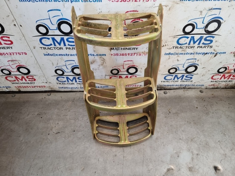 New Holland T5.120, T5, Case Farmall, Cab Footstep, Step Lhs 47655756 - צעד: תמונה 1 New Holland T5.120, T5, Case Farmall, Cab Footstep, Step Lhs 47655756 - צעד: תמונה 1