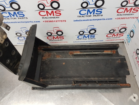 New Holland T5.95, T5, Case Battery Tray, Support 84535790, 84535783, 84536561 - מצבר עבור מכונה חקלאית: תמונה 3 New Holland T5.95, T5, Case Battery Tray, Support 84535790, 84535783, 84536561 - מצבר עבור מכונה חקלאית: תמונה 3