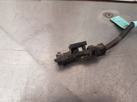 New Holland T5.95 Temperature Sender Sensor 47478866 - חיישן עבור טרקטור חקלאי: תמונה 4 New Holland T5.95 Temperature Sender Sensor 47478866 - חיישן עבור טרקטור חקלאי: תמונה 4