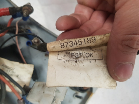 New Holland T7040, T7000, Control Panel Assy 82035388, 87345189 - תא ופנים הרכב: תמונה 3 New Holland T7040, T7000, Control Panel Assy 82035388, 87345189 - תא ופנים הרכב: תמונה 3