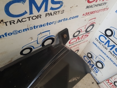 New Holland T7040, T7000, T7, T7.250 Engine Side Panel Rhs 87484884 - גוף וחלק חיצוני: תמונה 4 New Holland T7040, T7000, T7, T7.250 Engine Side Panel Rhs 87484884 - גוף וחלק חיצוני: תמונה 4