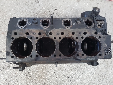 Same Explorer 65, 70 75, 80 Engine Crankcase Block 065.1110.0, 9.06599.41.3 - בית ארכובה עבור טרקטור חקלאי: תמונה 2 Same Explorer 65, 70 75, 80 Engine Crankcase Block 065.1110.0, 9.06599.41.3 - בית ארכובה עבור טרקטור חקלאי: תמונה 2
