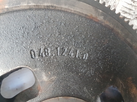 גלגל תנופה עבור טרקטור חקלאי Same Panther 90 Leopard 85 Tiger 100 Engine Flywheel 0.048.1241.3/10: תמונה 6