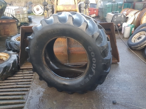 Tyre Dt820 Goodyear 540/65r28, 540/65 R28 - צמיג עבור טרקטור חקלאי: תמונה 1 Tyre Dt820 Goodyear 540/65r28, 540/65 R28 - צמיג עבור טרקטור חקלאי: תמונה 1