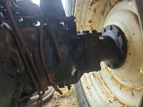 Valtra S280 Rear half axle lhs - סרן אחורי עבור מכונה חקלאית: תמונה 3 Valtra S280 Rear half axle lhs - סרן אחורי עבור מכונה חקלאית: תמונה 3