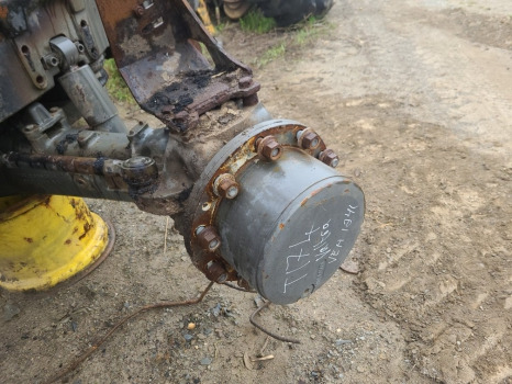 Valtra T174ea Front axle hub rhs complete - סרן קדמי עבור מכונה חקלאית: תמונה 1 Valtra T174ea Front axle hub rhs complete - סרן קדמי עבור מכונה חקלאית: תמונה 1
