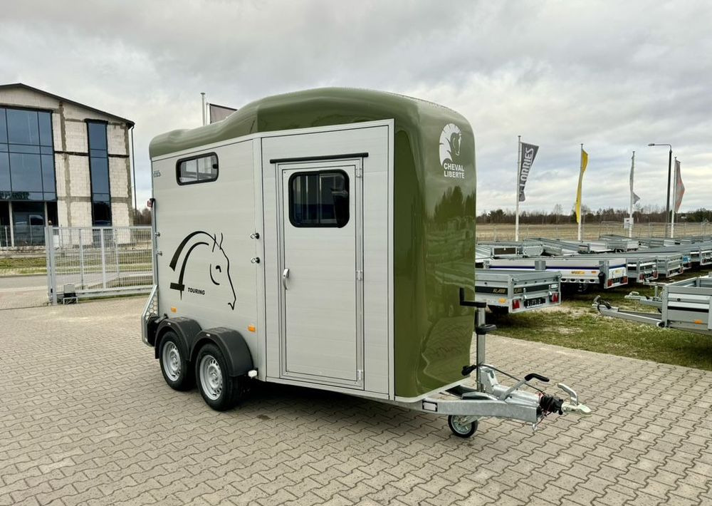 CHEVAL LIBERTÉ Cheval Liberte Touring Country + Siodlarnia - קרון נגרר לסוסים: תמונה 2 CHEVAL LIBERTÉ Cheval Liberte Touring Country + Siodlarnia - קרון נגרר לסוסים: תמונה 2