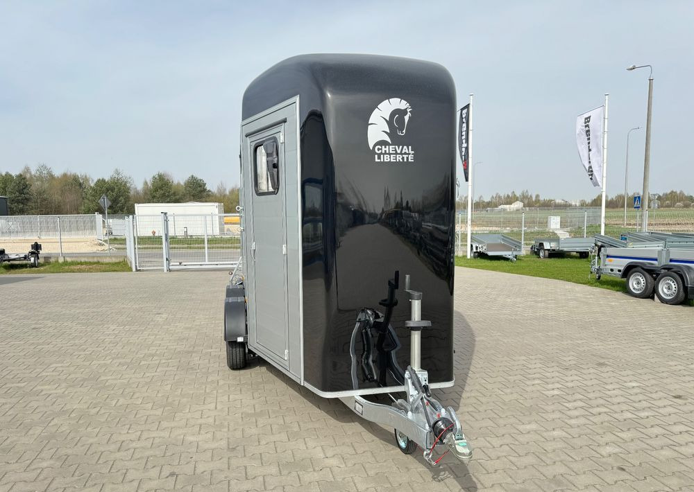 Cheval Liberte Touring Country XL przyczepa na dwa konie | duża siodlarnia | drzwi boczne | rampa przednia | 387×179 cm | ALUMINIOWA | Debon | dostawa | mocna i solidna | - קרון נגרר לסוסים: תמונה 5 Cheval Liberte Touring Country XL przyczepa na dwa konie | duża siodlarnia | drzwi boczne | rampa przednia | 387×179 cm | ALUMINIOWA | Debon | dostawa | mocna i solidna | - קרון נגרר לסוסים: תמונה 5