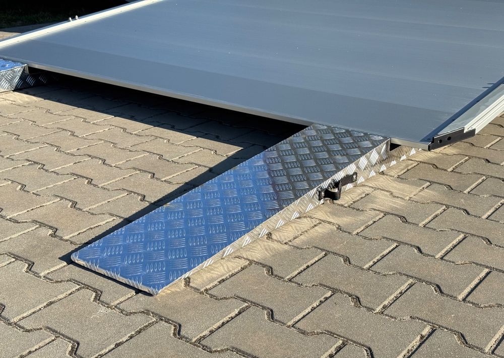 הַחכָּרָה  Debon C2000 - zamknięta przyczepa do przewozu aut, 550 x 215 cm, 3500kg, felgi ALU, wciągarka elektryczna Debon C2000 - zamknięta przyczepa do przewozu aut, 550 x 215 cm, 3500kg, felgi ALU, wciągarka elektryczna: תמונה 16