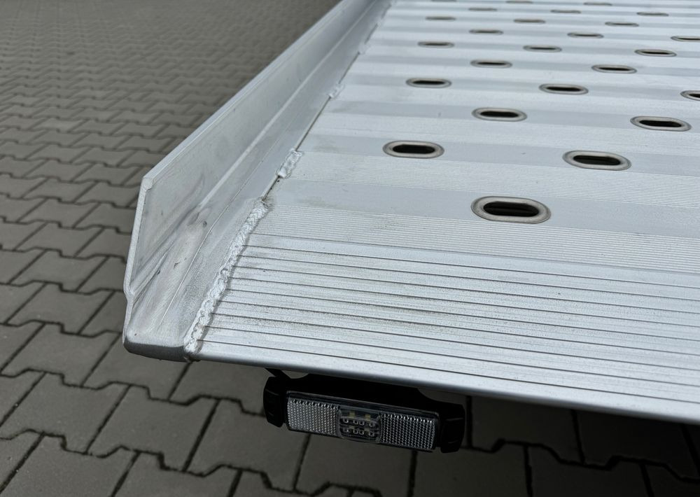 חָדָשׁ קרון נגרר בהובלה אוטומטית GROMEX Gromex laweta aluminiowa | 850x210cm | DMC 3500kg | platforma na 2 auta | 3 osie AL-KO | OŚWIETLENIE LED: תמונה 13