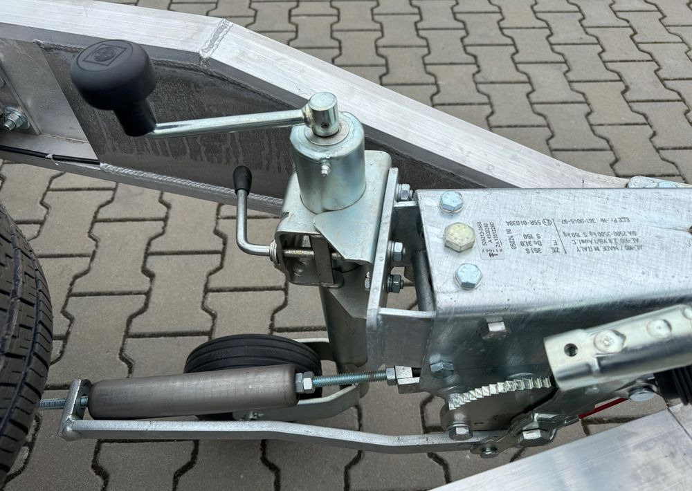 חָדָשׁ קרון נגרר בהובלה אוטומטית GROMEX Gromex laweta aluminiowa | 850x210cm | DMC 3500kg | platforma na 2 auta | 3 osie AL-KO | OŚWIETLENIE LED: תמונה 8