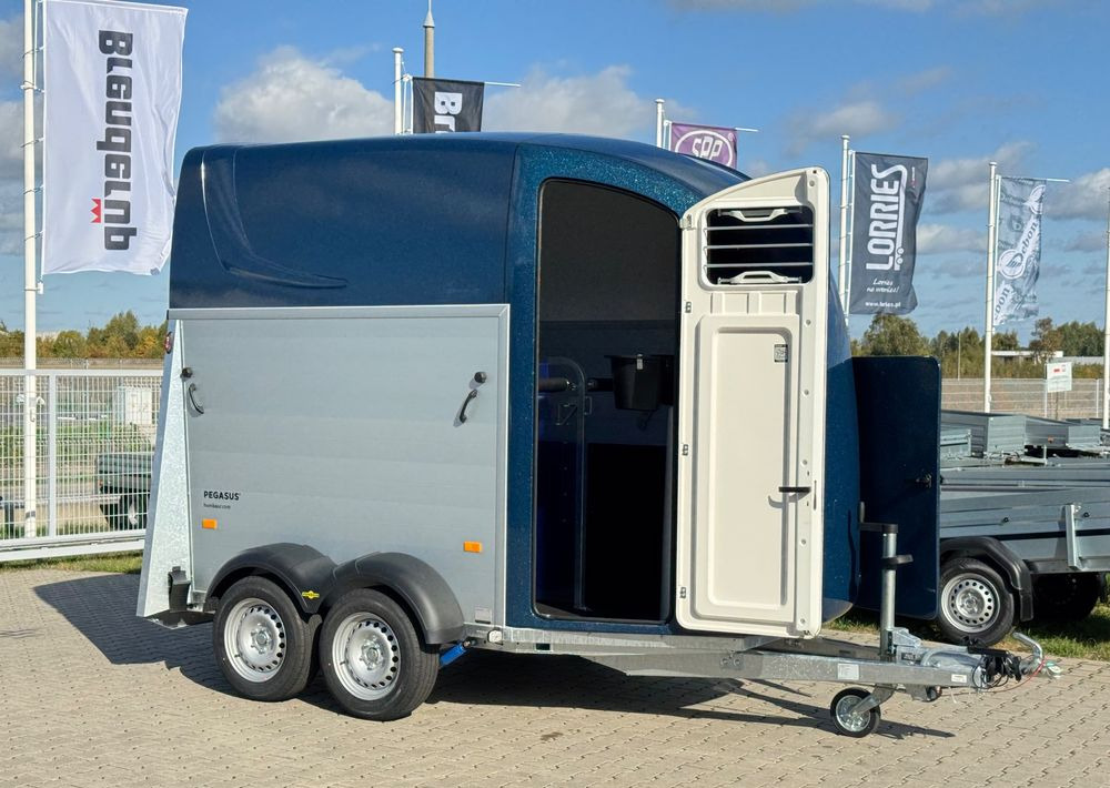 HUMBAUR Pegasus 2400 | siodlarnia, DMC 2400kg, przyczepa do przewozu 2 koni - קרון נגרר לסוסים: תמונה 2 HUMBAUR Pegasus 2400 | siodlarnia, DMC 2400kg, przyczepa do przewozu 2 koni - קרון נגרר לסוסים: תמונה 2