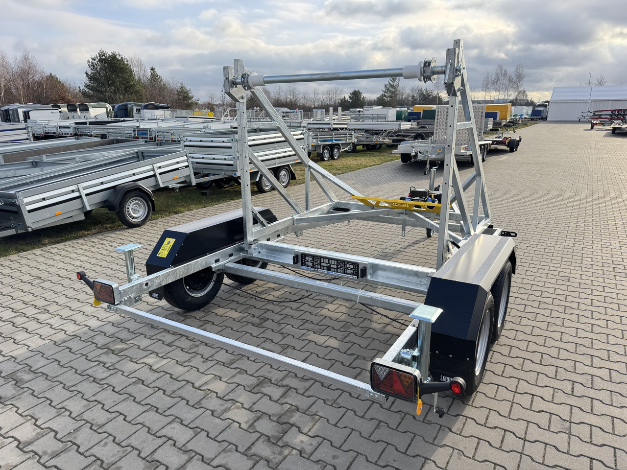 LORRIES TPB35-4925 + wciągarka elektryczna | 3500kg - נגרר לגלגל כבלים: תמונה 4 LORRIES TPB35-4925 + wciągarka elektryczna | 3500kg - נגרר לגלגל כבלים: תמונה 4